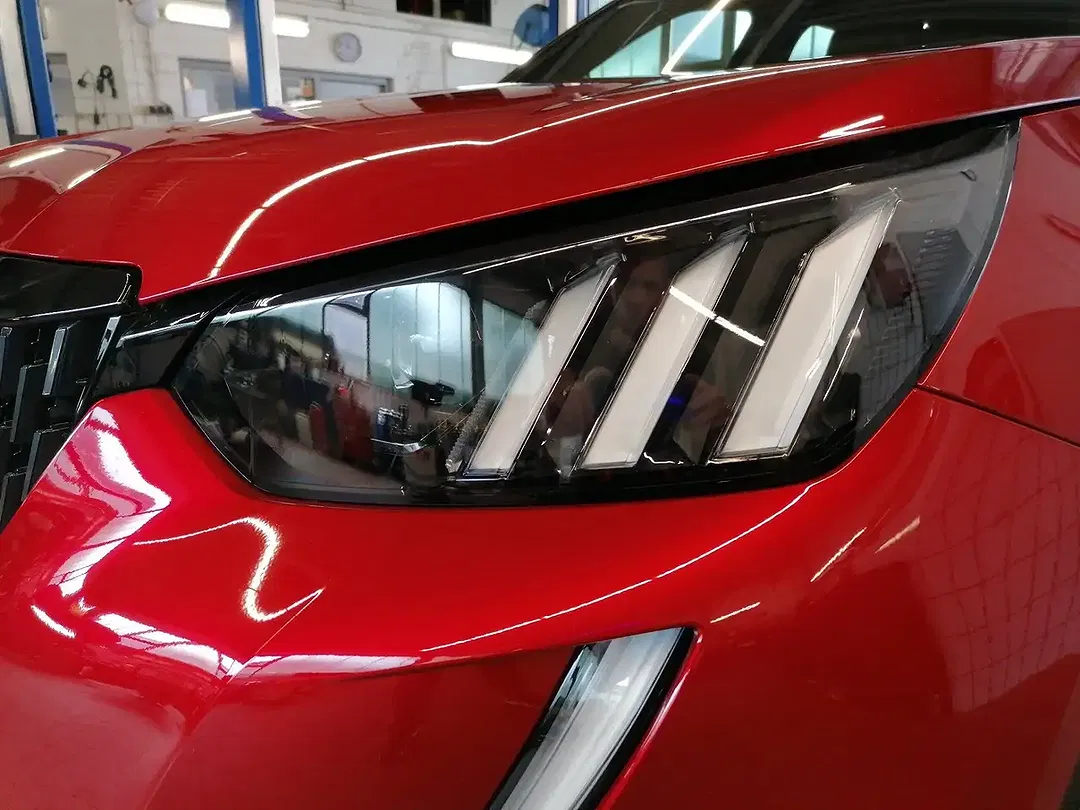 Peugeot 2008 - Thumbnail 3