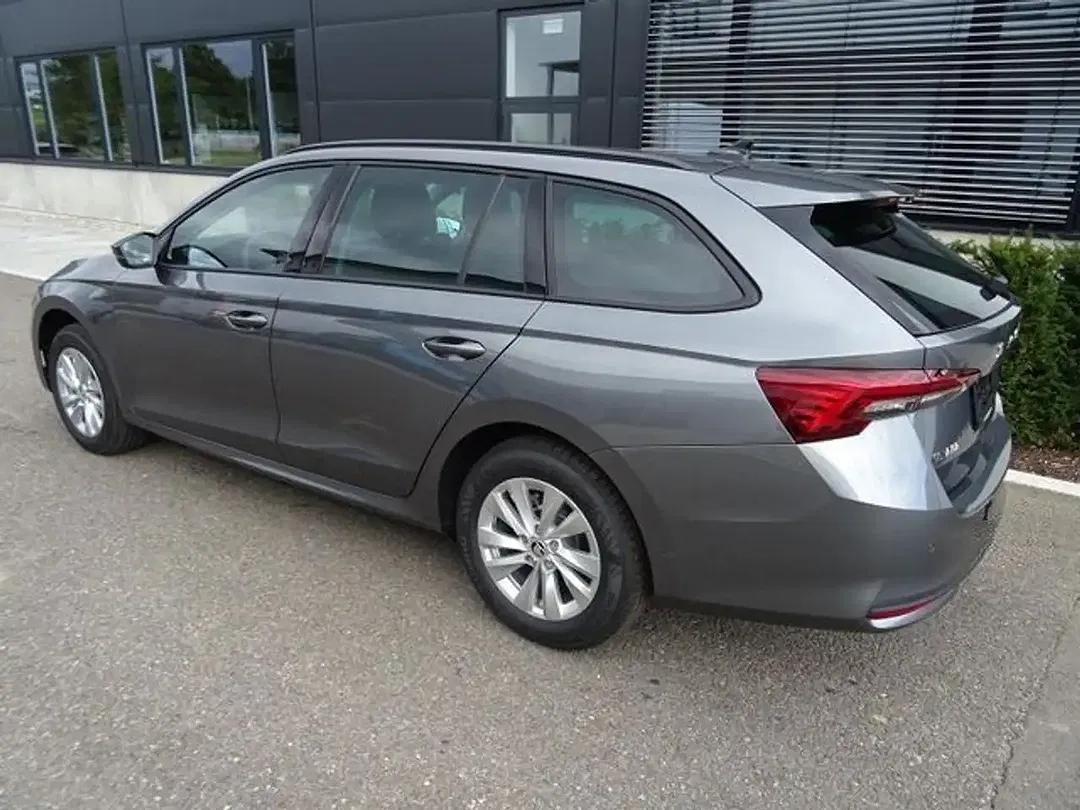 Skoda Octavia - Thumbnail 2