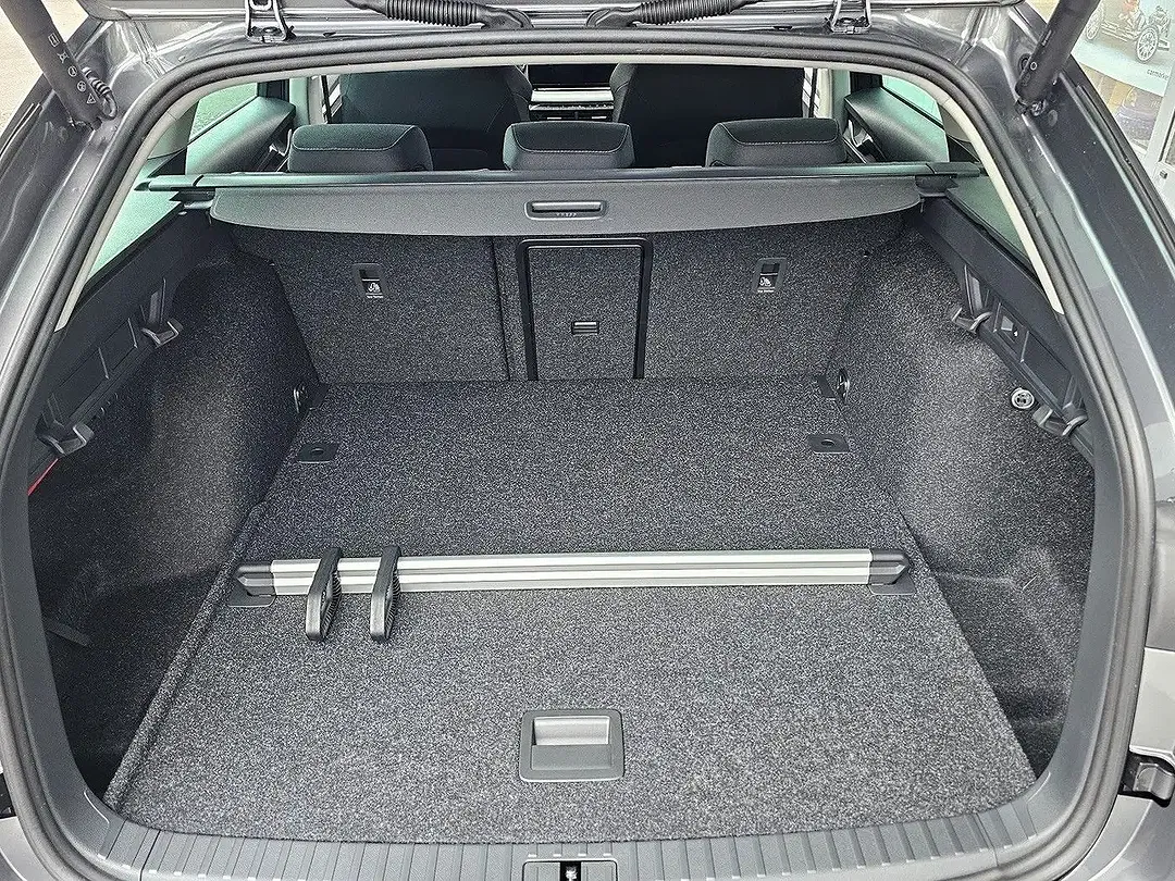 Skoda Octavia - Thumbnail 9