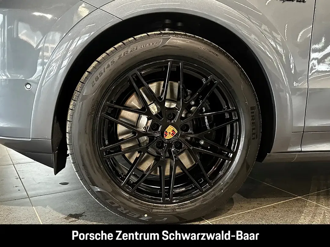 Porsche Cayenne - Thumbnail 10