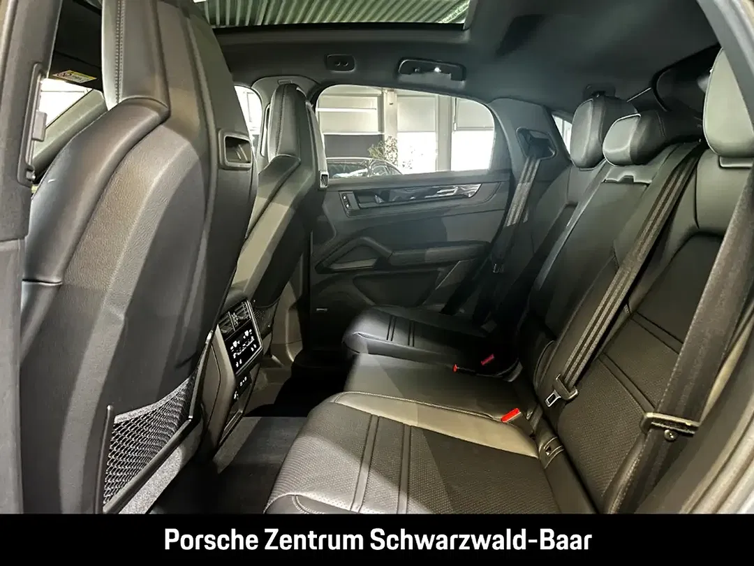 Porsche Cayenne - Thumbnail 15