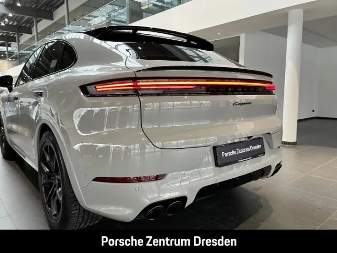 Porsche Cayenne - Thumbnail 13