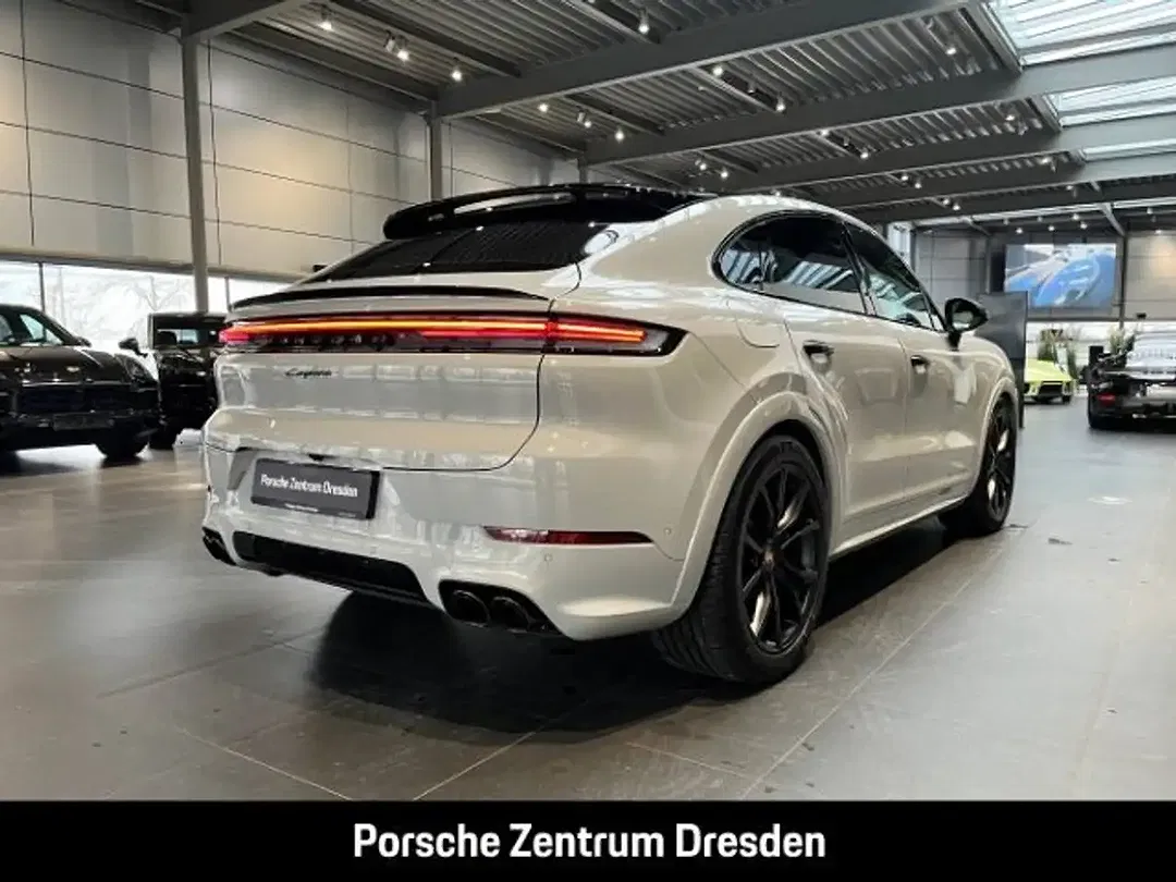 Porsche Cayenne - Thumbnail 8