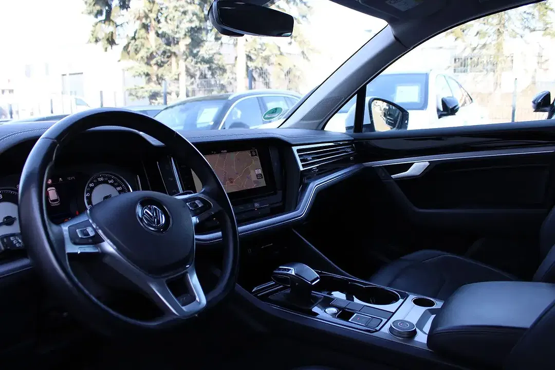 Volkswagen Touareg - Thumbnail 12