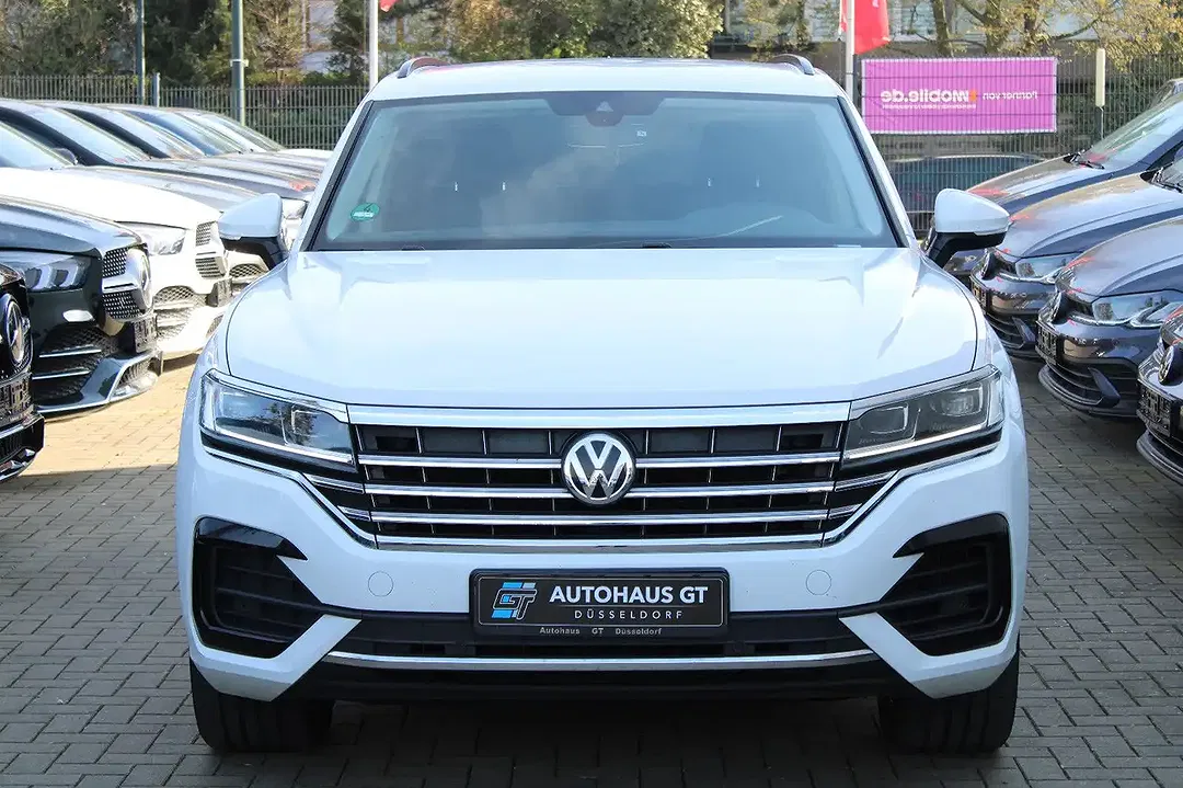 Volkswagen Touareg - Thumbnail 5