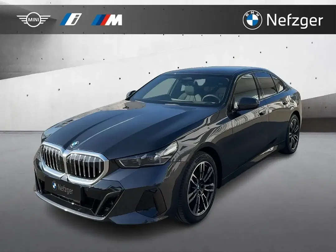 BMW 520 - Thumbnail 1