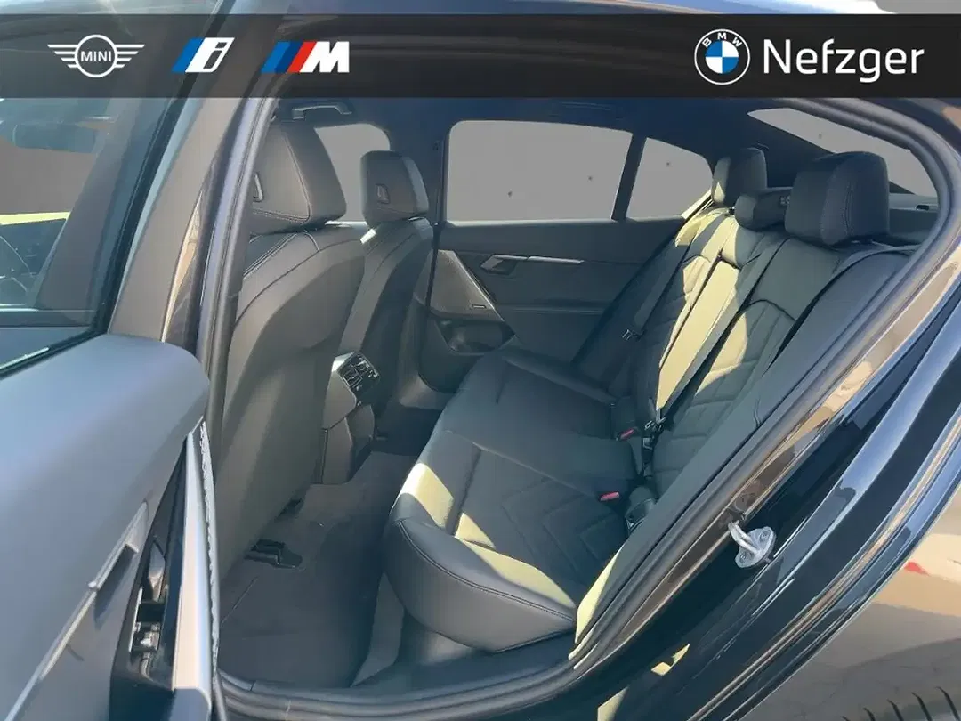 BMW 520 - Thumbnail 8