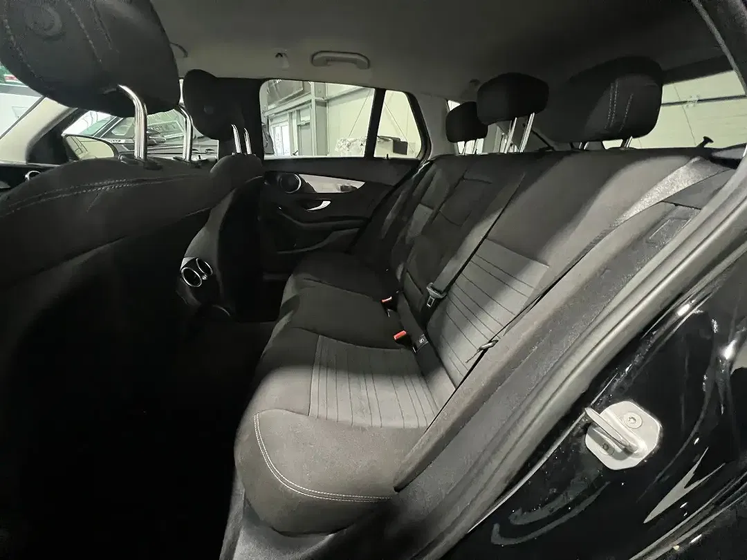 Mercedes-Benz C 300 - Thumbnail 15