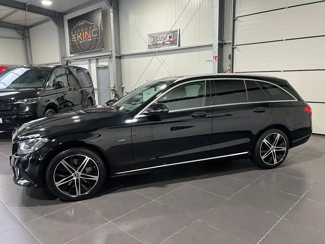 Mercedes-Benz C 300 - Thumbnail 2