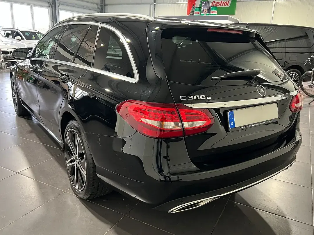 Mercedes-Benz C 300 - Thumbnail 3
