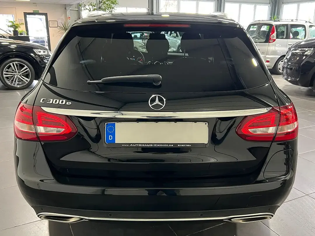 Mercedes-Benz C 300 - Thumbnail 4