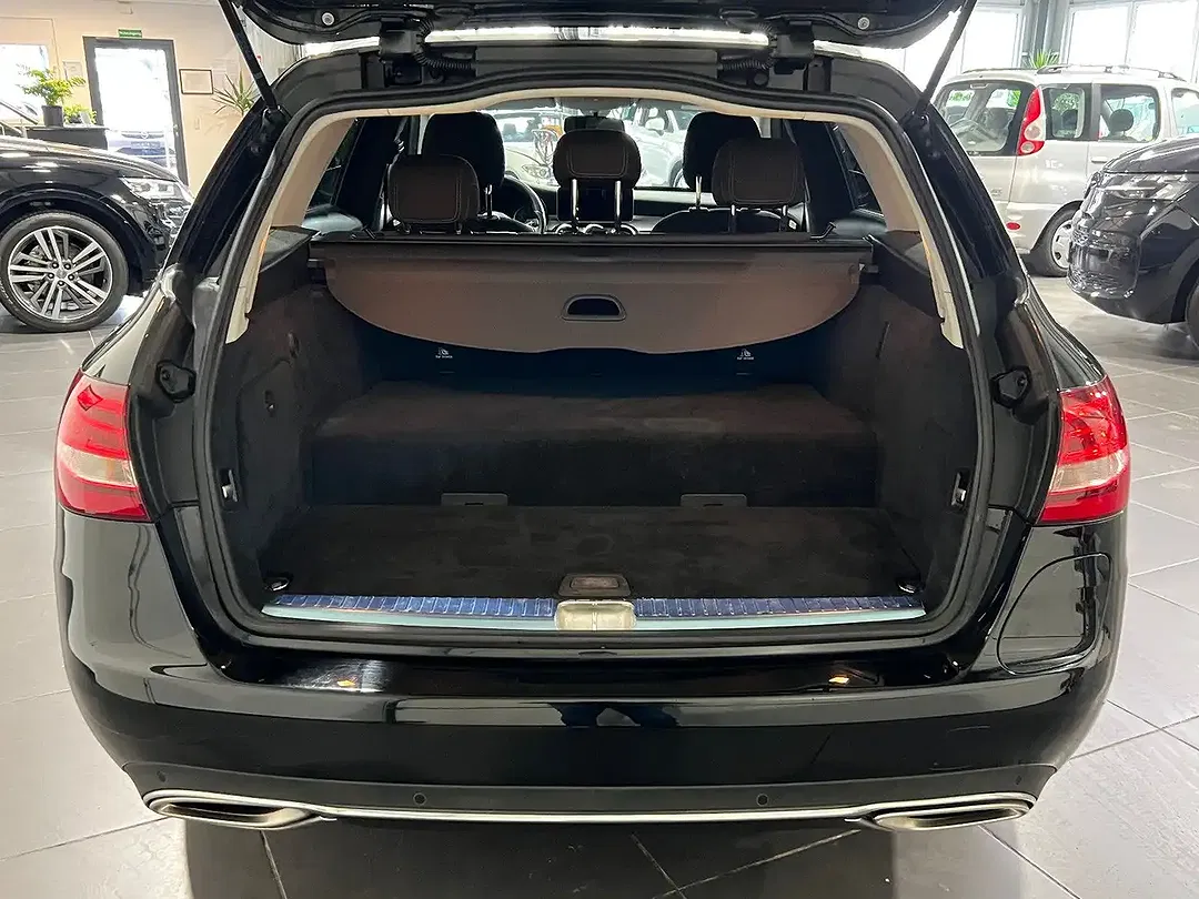 Mercedes-Benz C 300 - Thumbnail 5