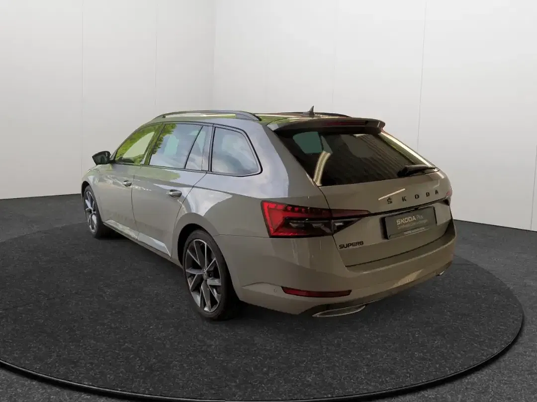 Skoda Superb - Thumbnail 4