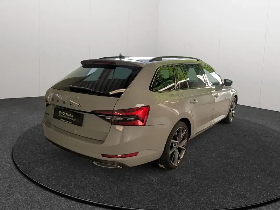 Skoda Superb - Thumbnail 6