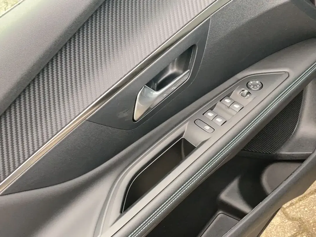 Peugeot 3008 - Thumbnail 11