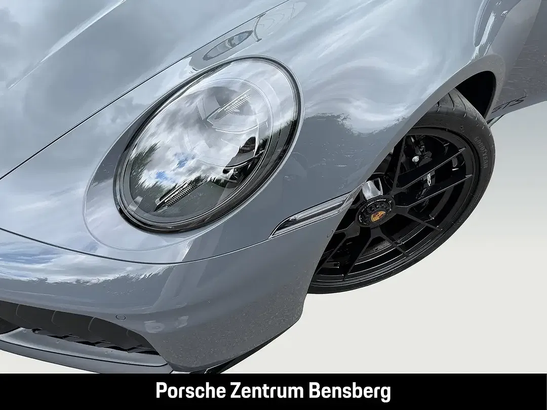 Porsche 992 - Thumbnail 11