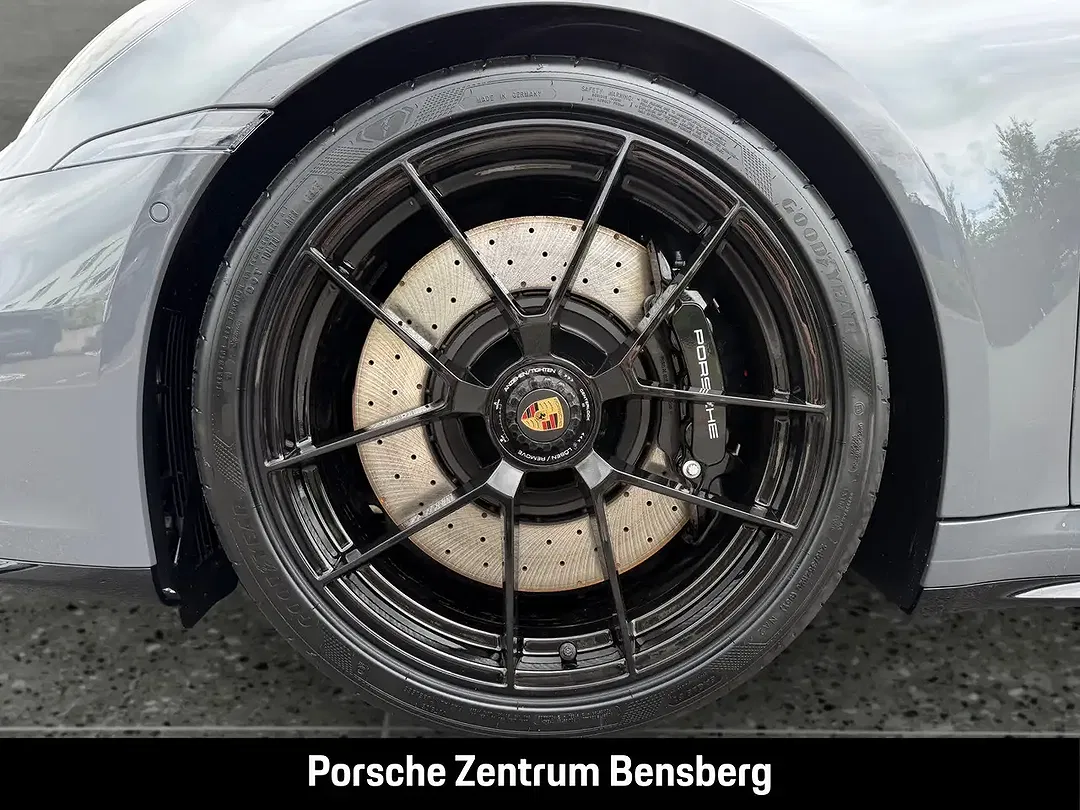 Porsche 992 - Thumbnail 14