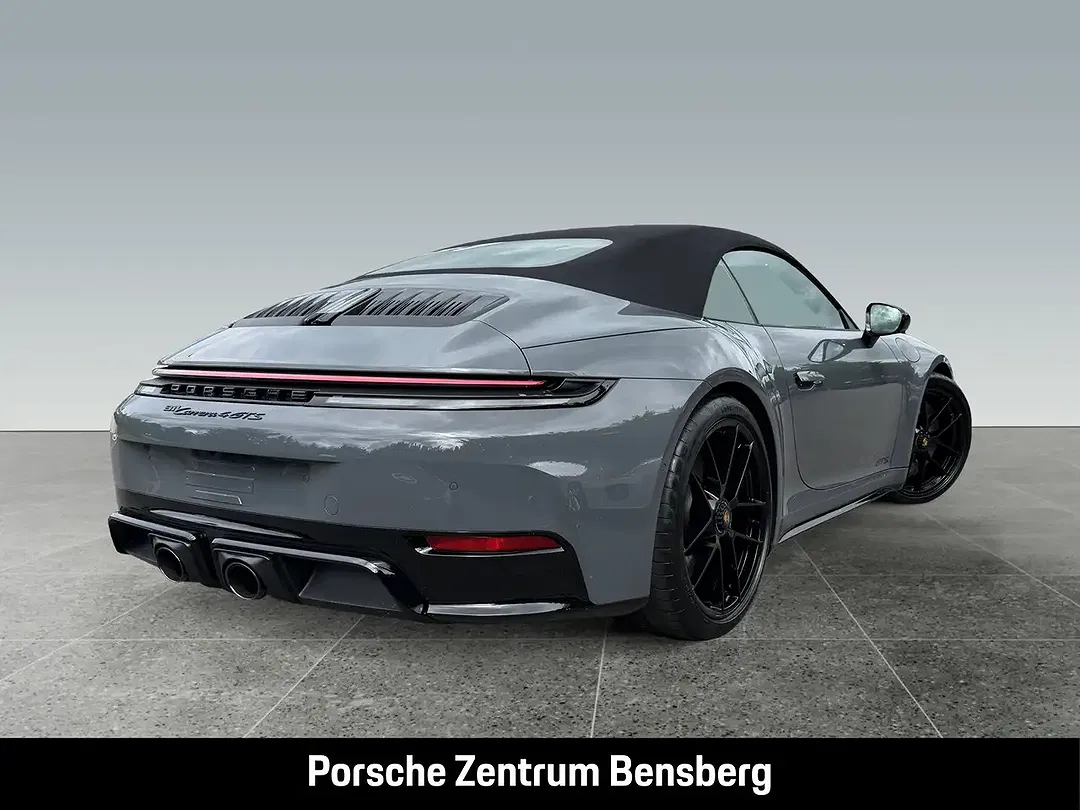 Porsche 992 - Thumbnail 4