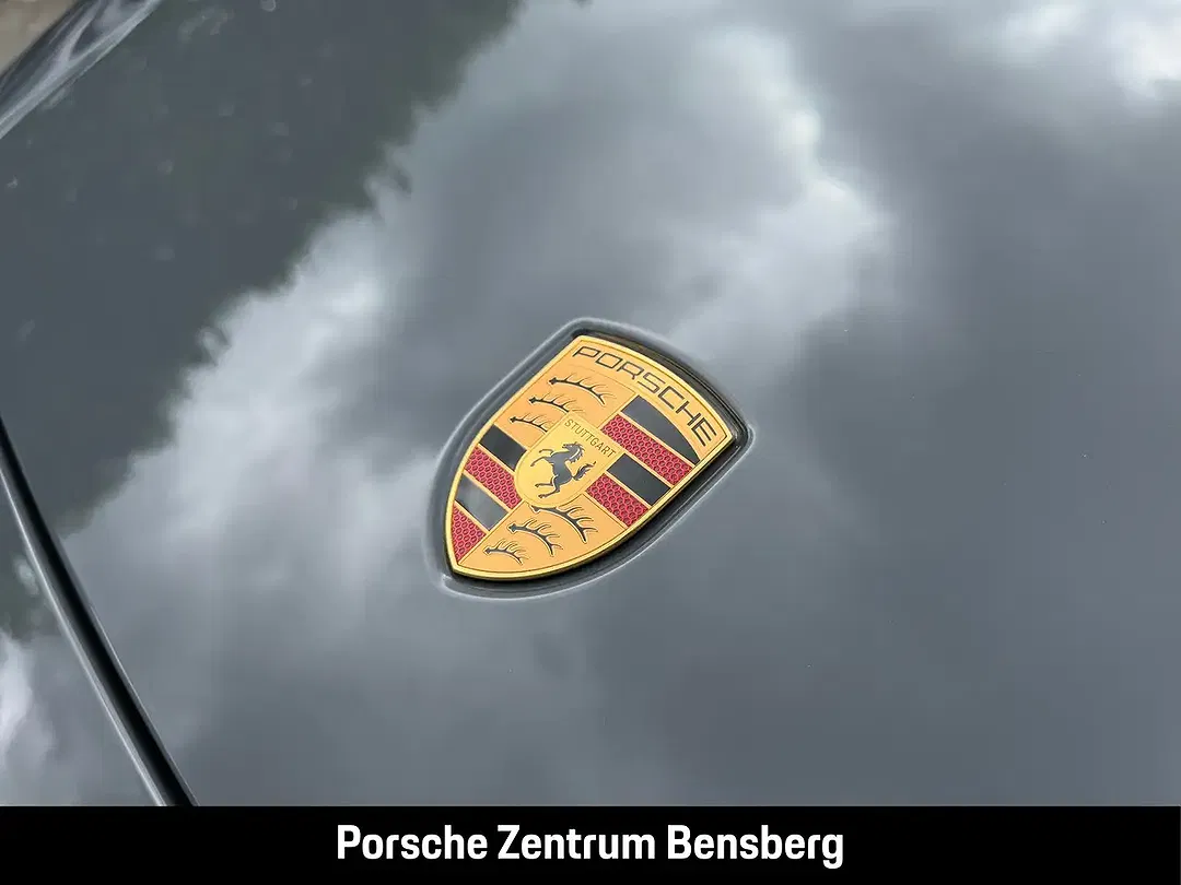 Porsche 992 - Thumbnail 9