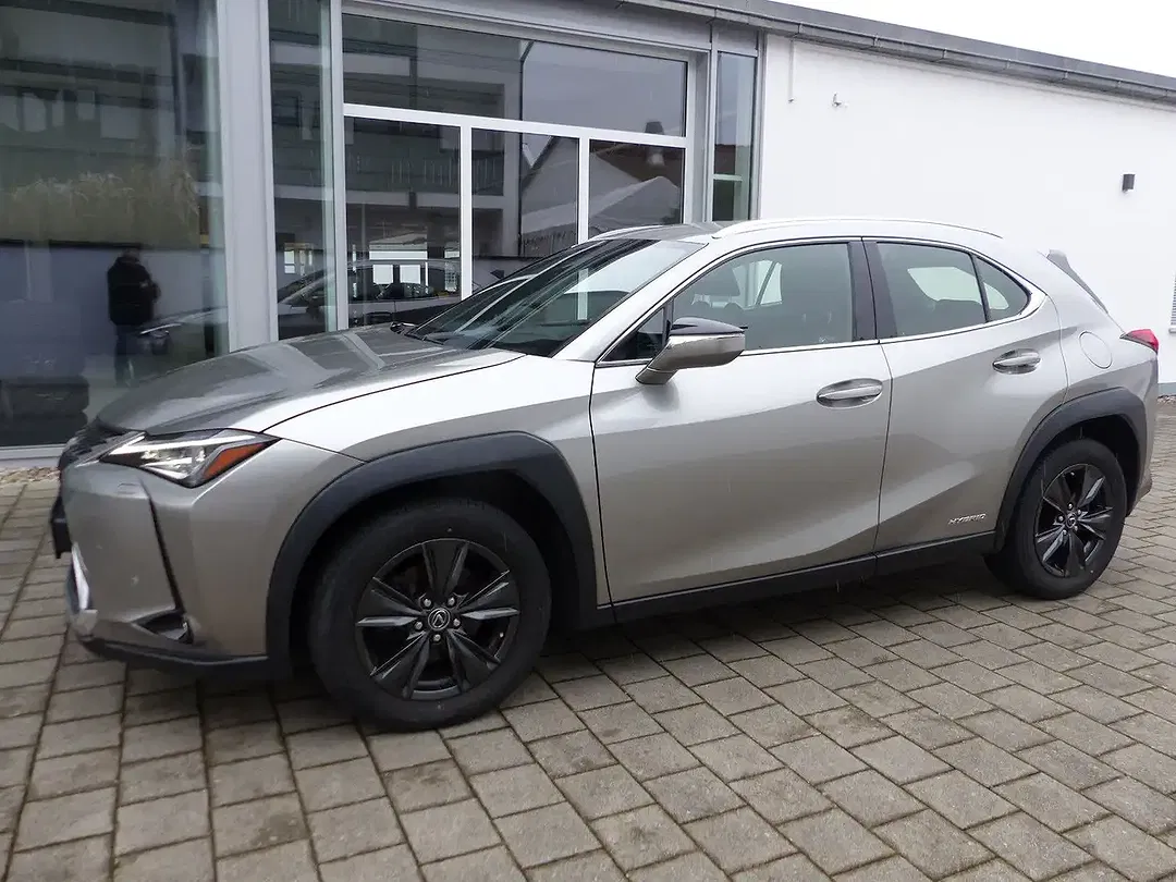 Lexus UX 250h - Thumbnail 3