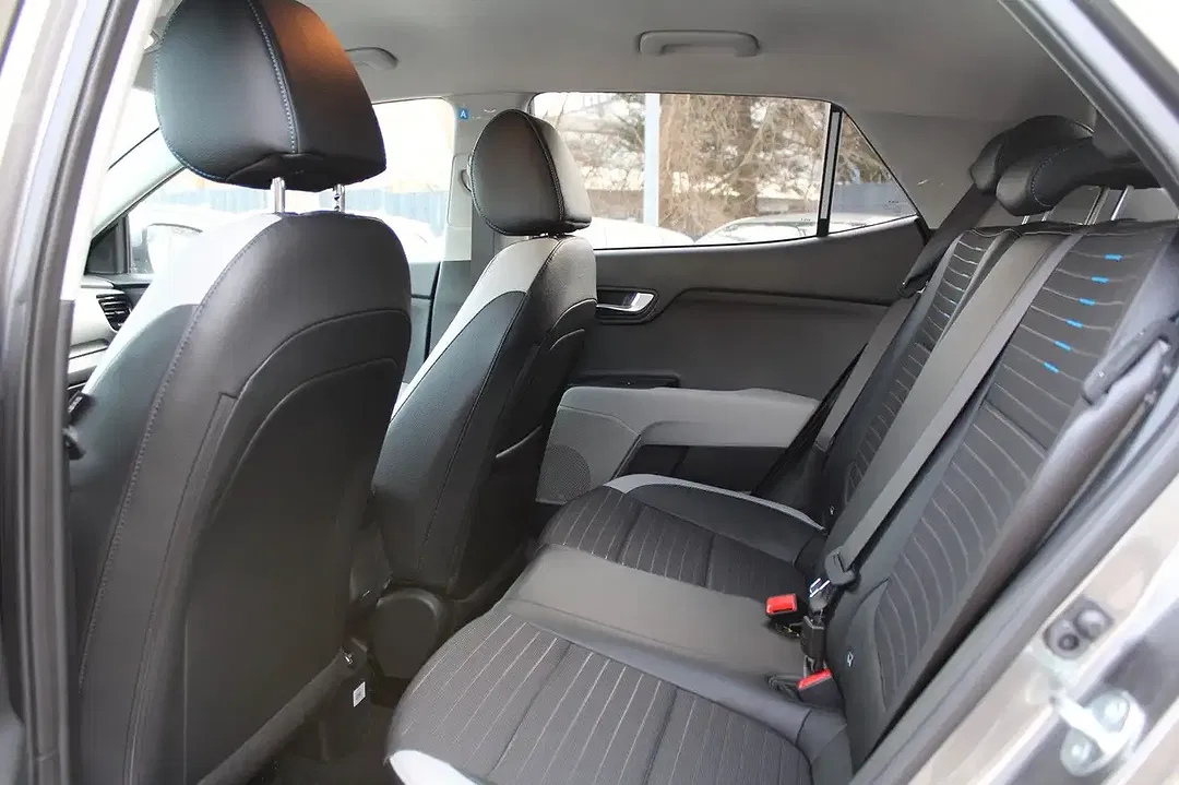 Kia Stonic - Thumbnail 9