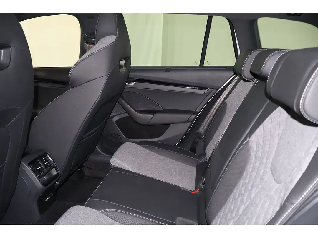Skoda Octavia - Thumbnail 12