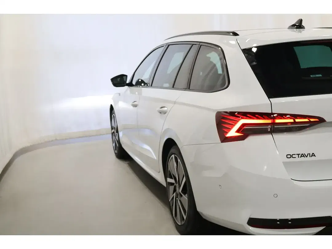 Skoda Octavia - Thumbnail 13