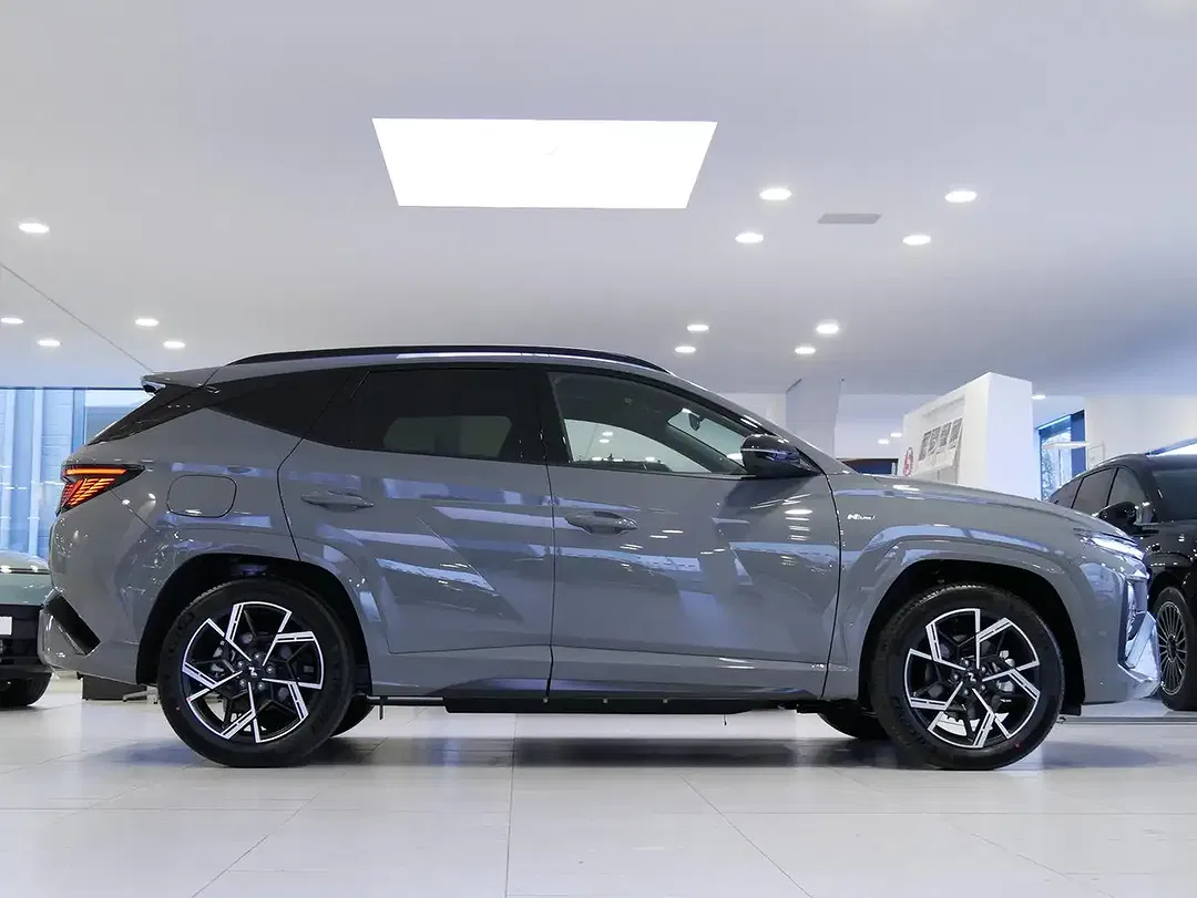Hyundai TUCSON - Thumbnail 10