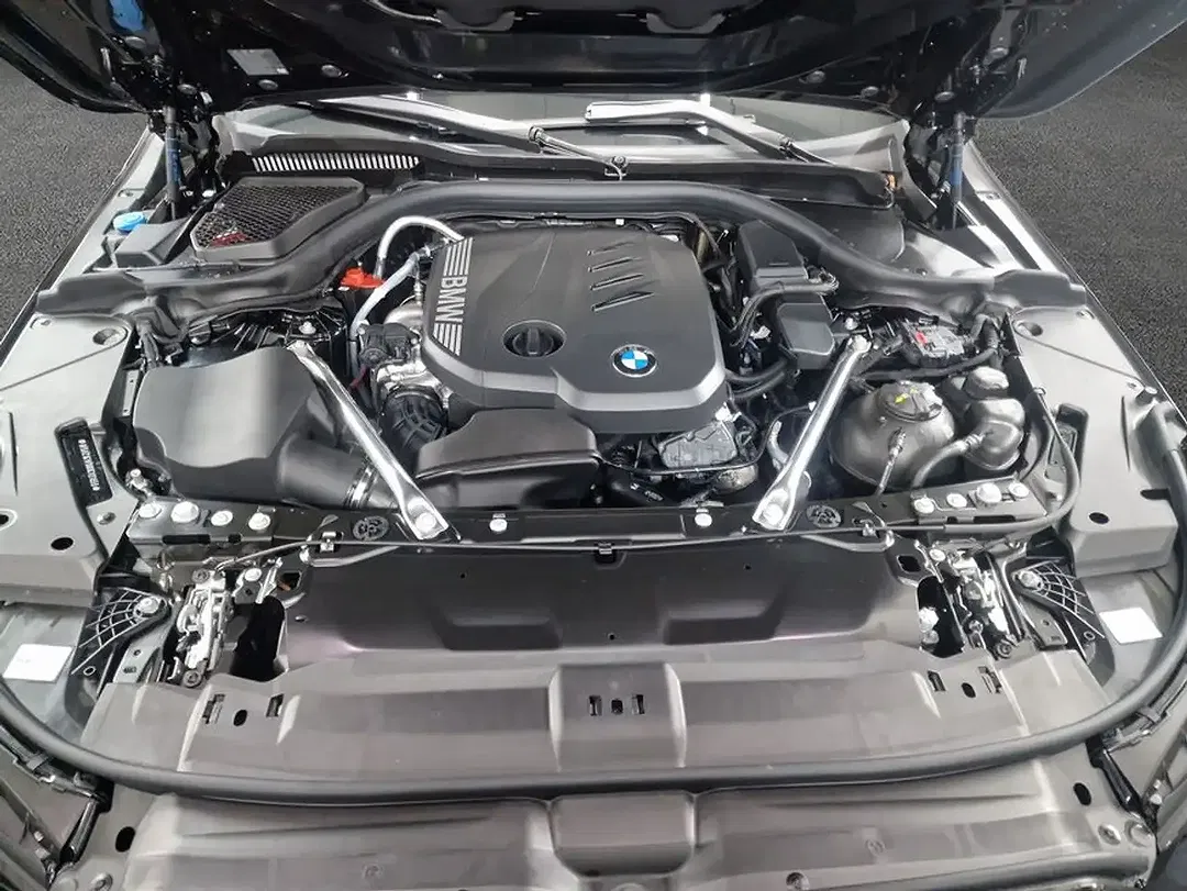 BMW 520 - Thumbnail 8