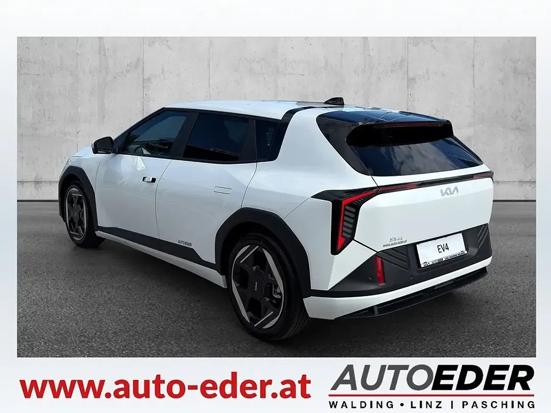 Kia EV4 - Thumbnail 4