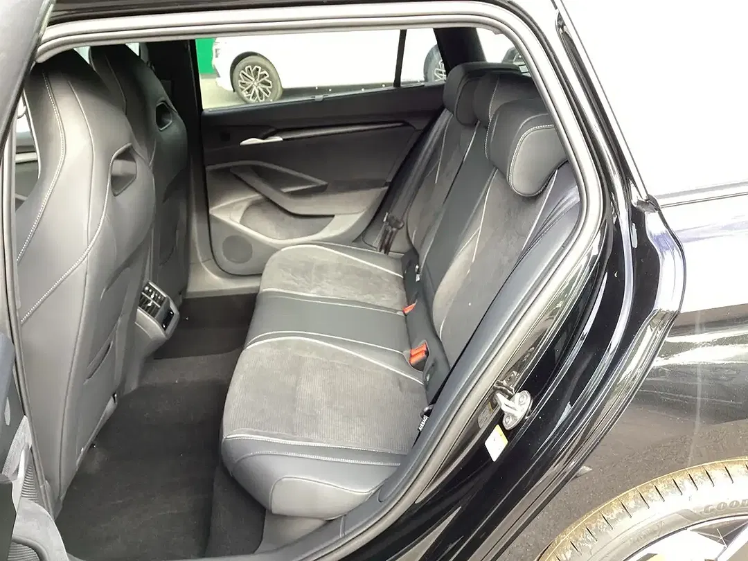 Skoda Superb - Thumbnail 11