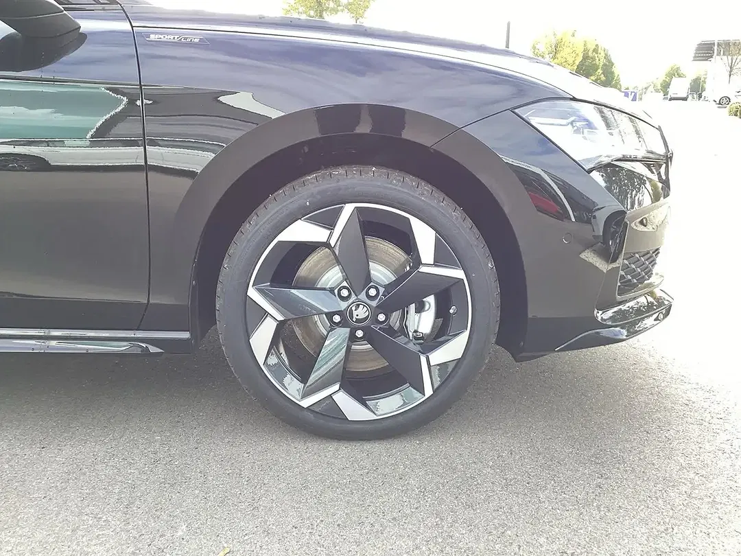 Skoda Superb - Thumbnail 15