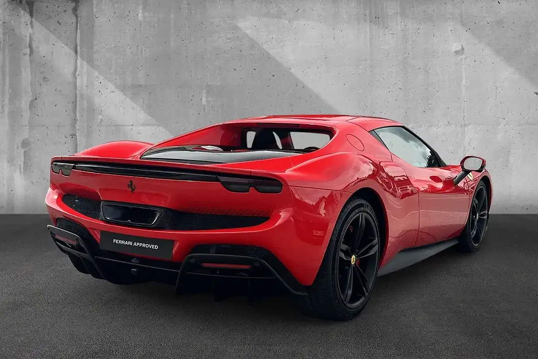 Ferrari 296 GTB - Thumbnail 5