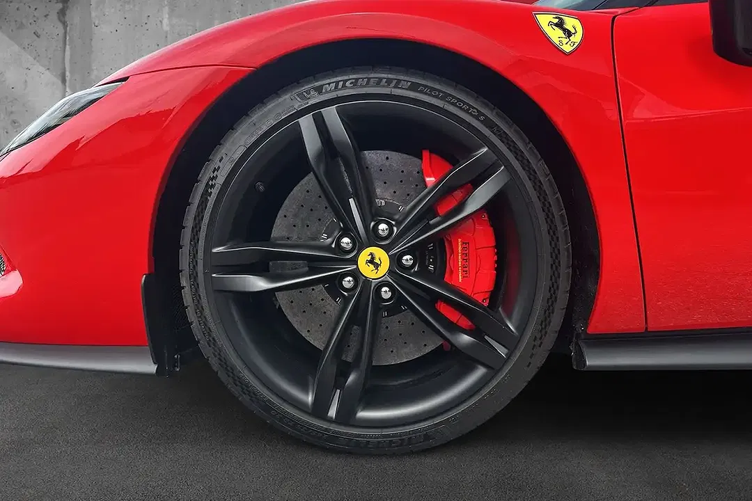 Ferrari 296 GTB - Thumbnail 9