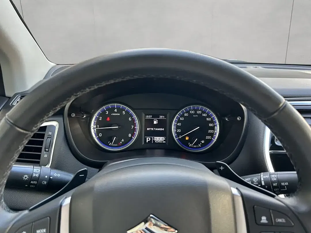 Suzuki S-Cross - Thumbnail 11