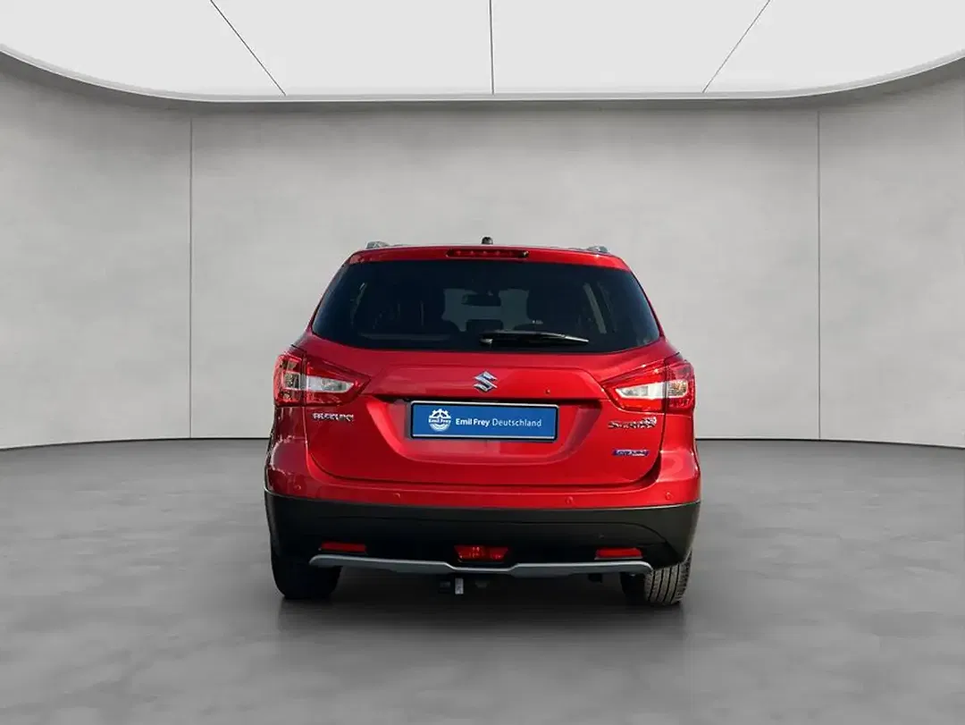Suzuki S-Cross - Thumbnail 4
