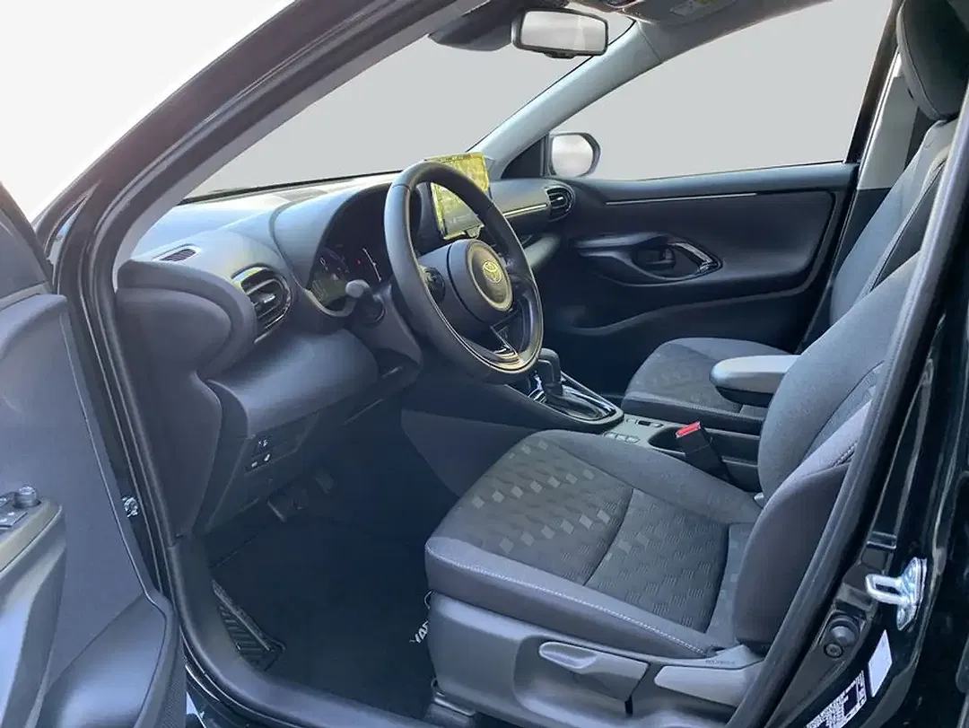Toyota Yaris - Thumbnail 10