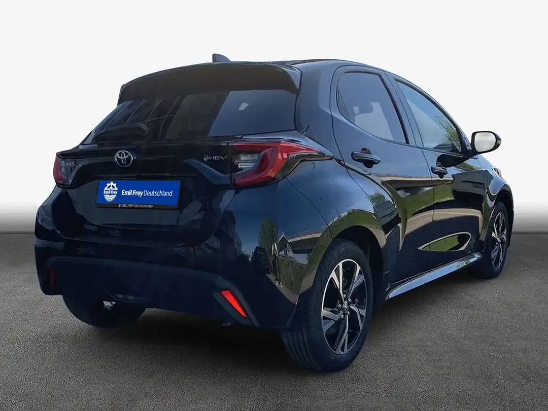 Toyota Yaris - Thumbnail 2