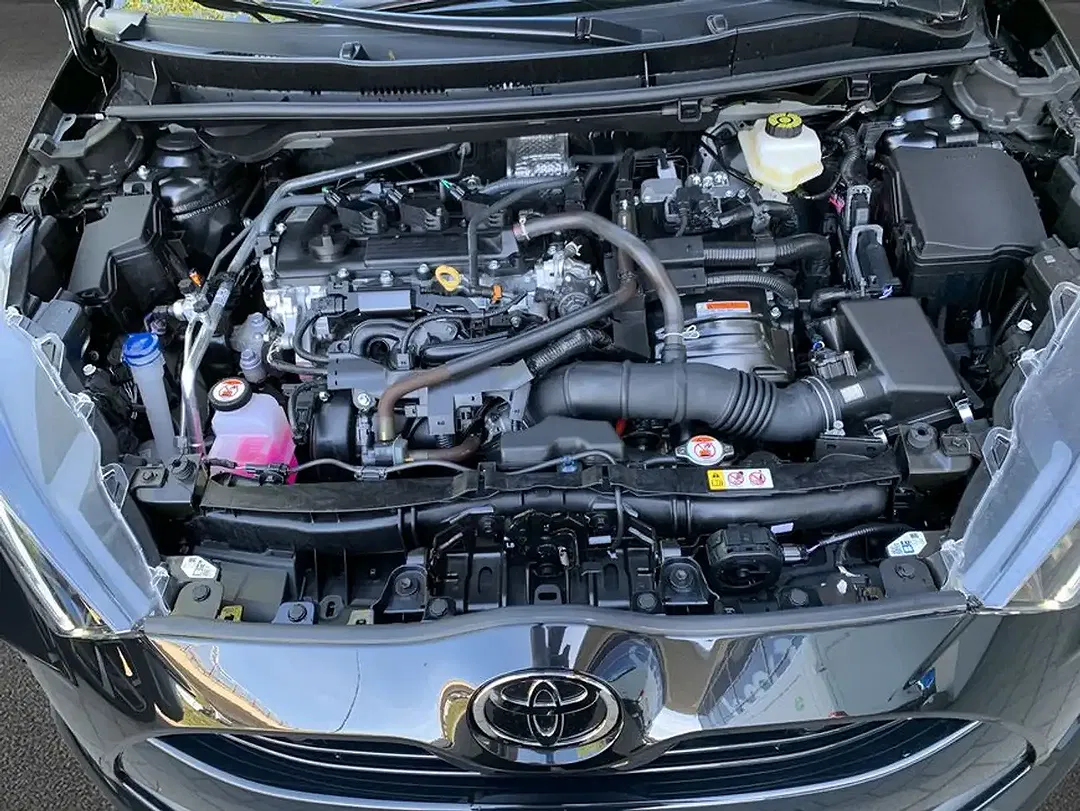 Toyota Yaris - Thumbnail 8