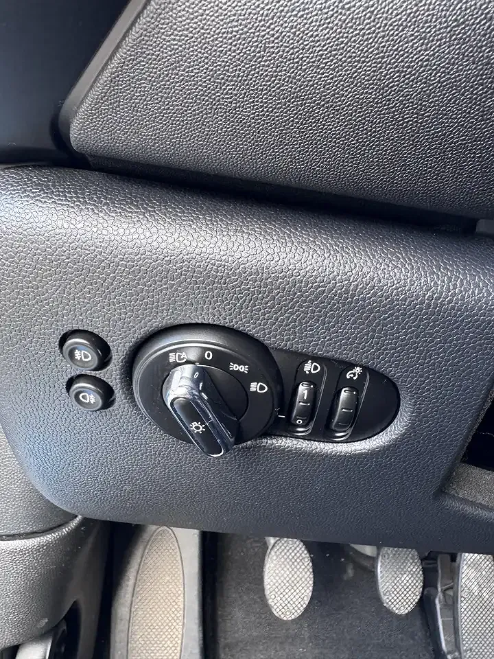MINI Cooper Cabrio - Thumbnail 12