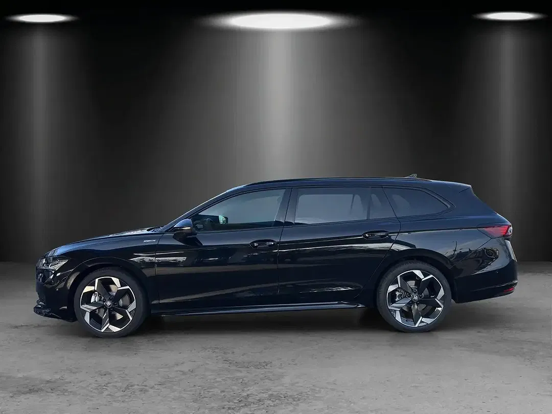 Skoda Superb - Thumbnail 2