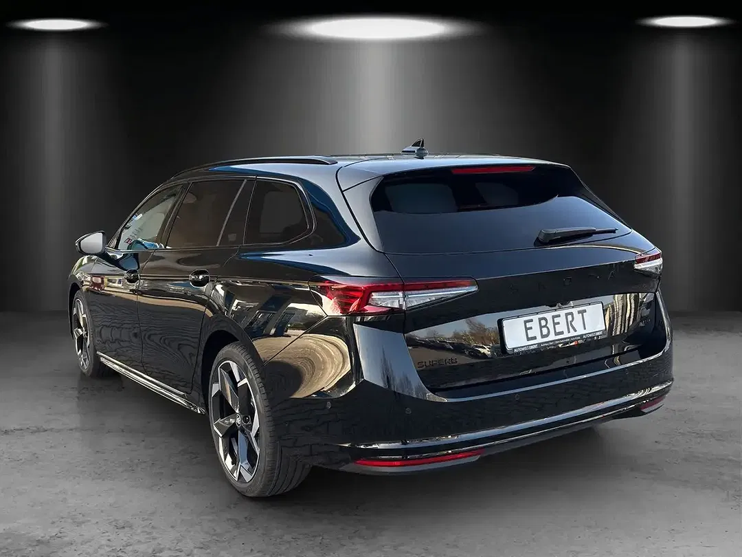 Skoda Superb - Thumbnail 3