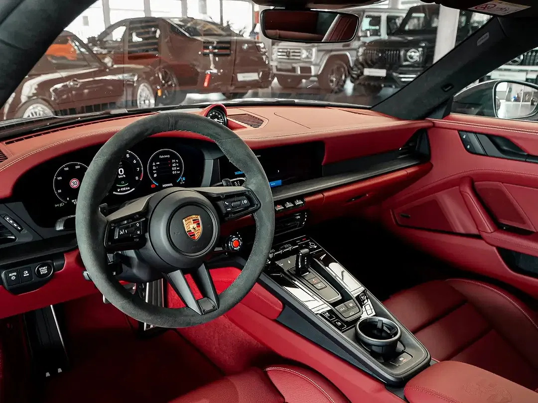Porsche 992 - Thumbnail 14
