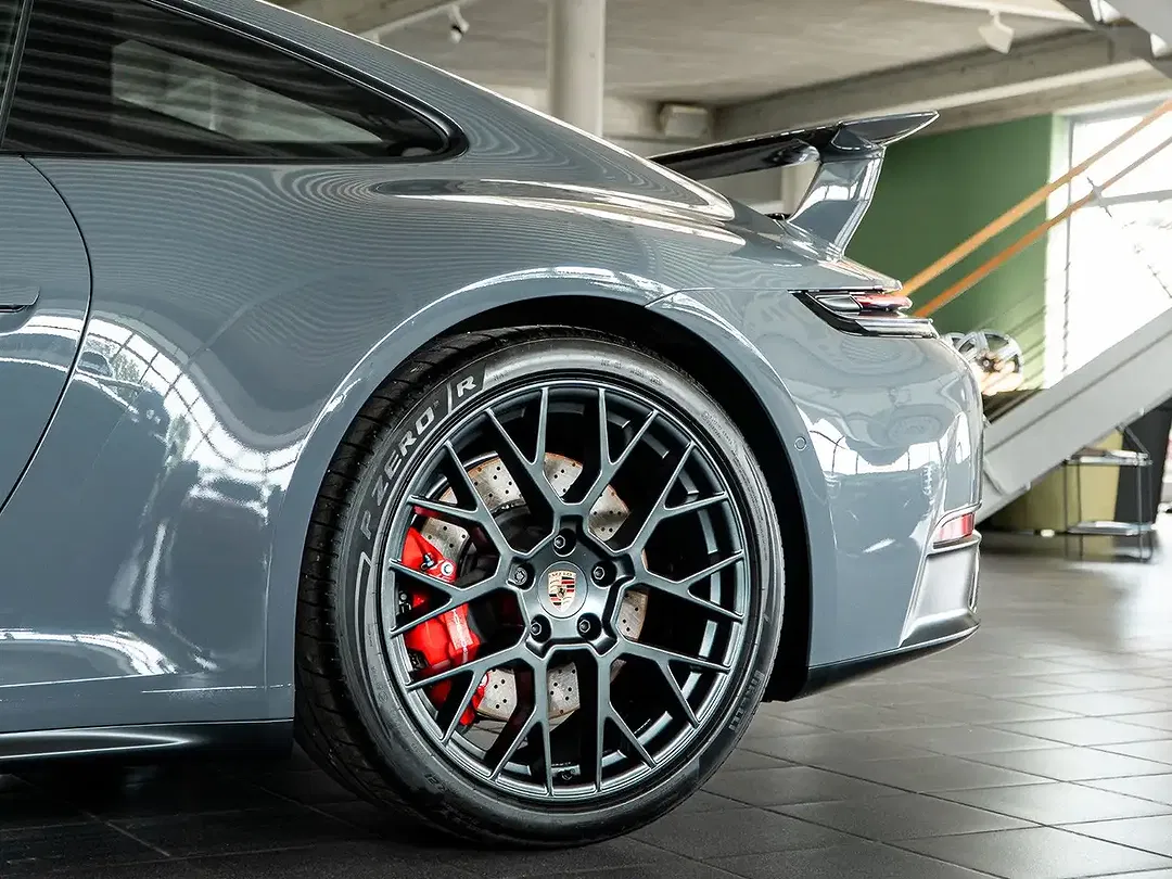 Porsche 992 - Thumbnail 7