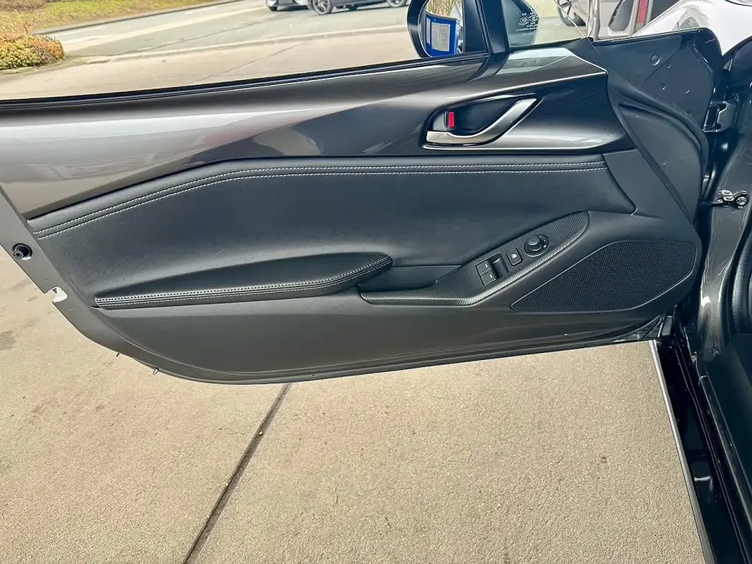 Mazda MX-5 - Thumbnail 14