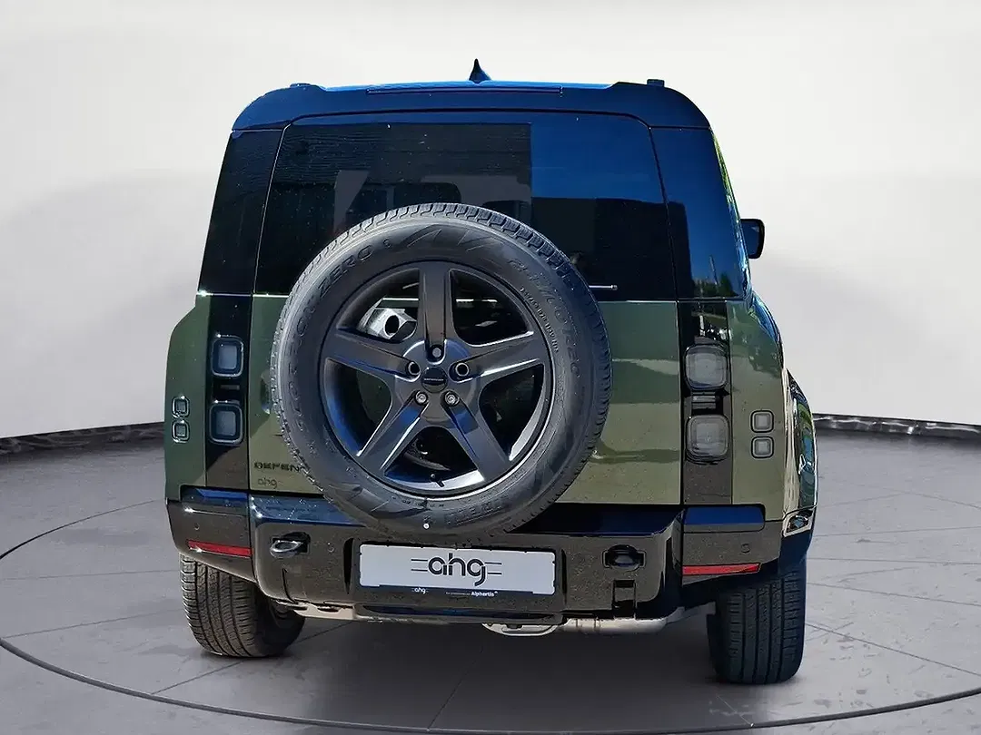 Land Rover Defender - Thumbnail 4