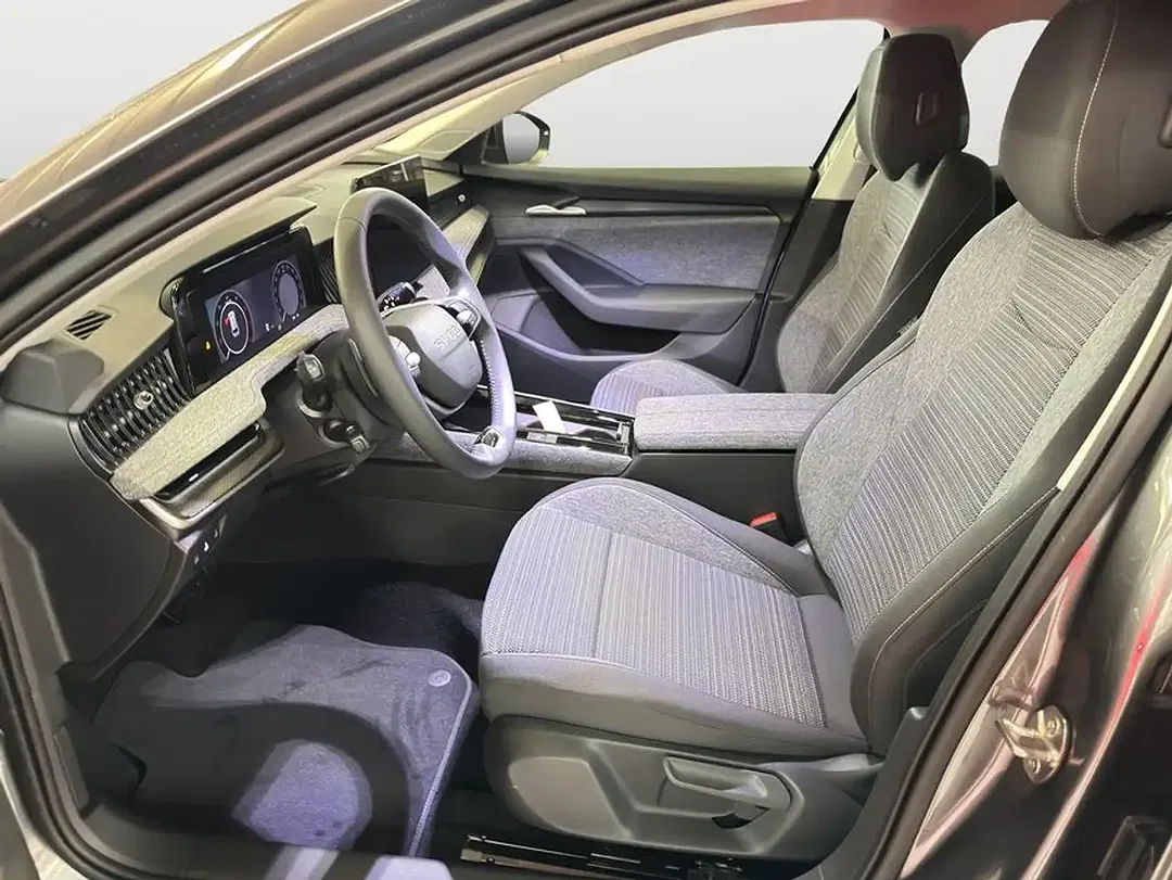 Skoda Superb - Thumbnail 10
