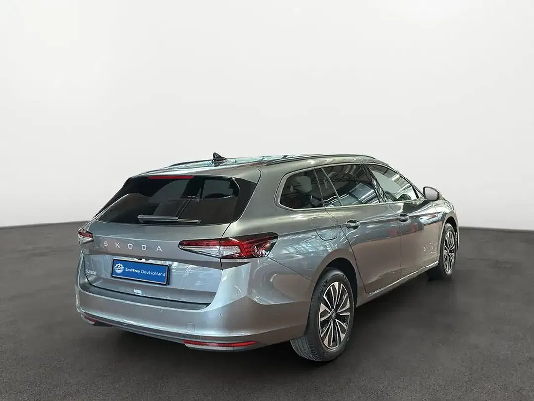 Skoda Superb - Thumbnail 6