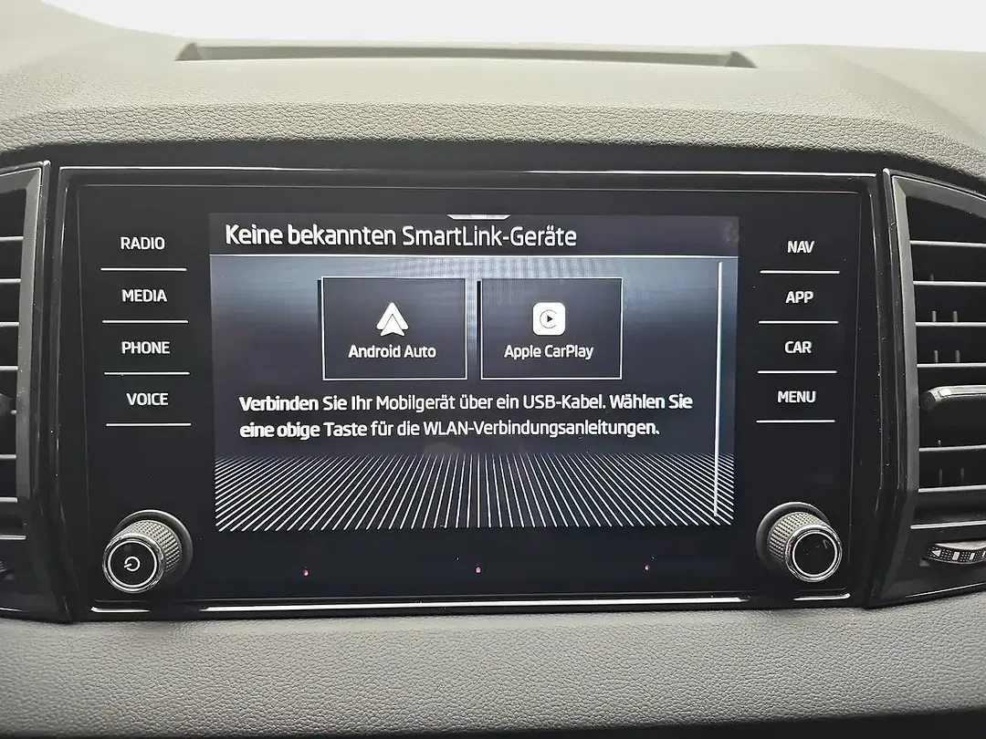 Skoda Karoq - Thumbnail 9