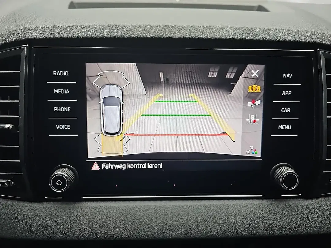 Skoda Karoq - Thumbnail 10